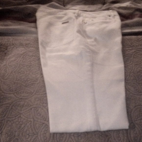 White Kennith Cole Jeans, size 6, straight leg - Picture 1 of 4